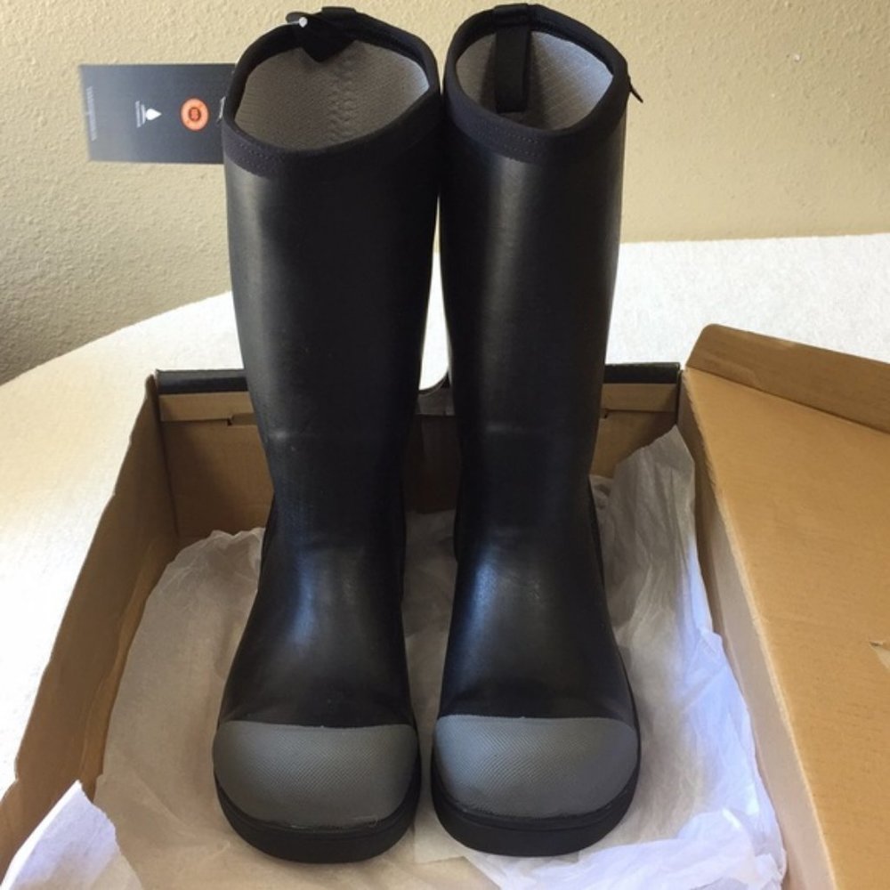 //NIB Men 5 Women 7, Bogs Boots, Steel Toe All Weather/Terrain  Boots